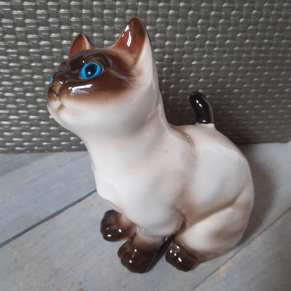 Vintage Siamese Cat Ceramic Porcelain Figurine with Blue Eyes - Picture 9 of 16